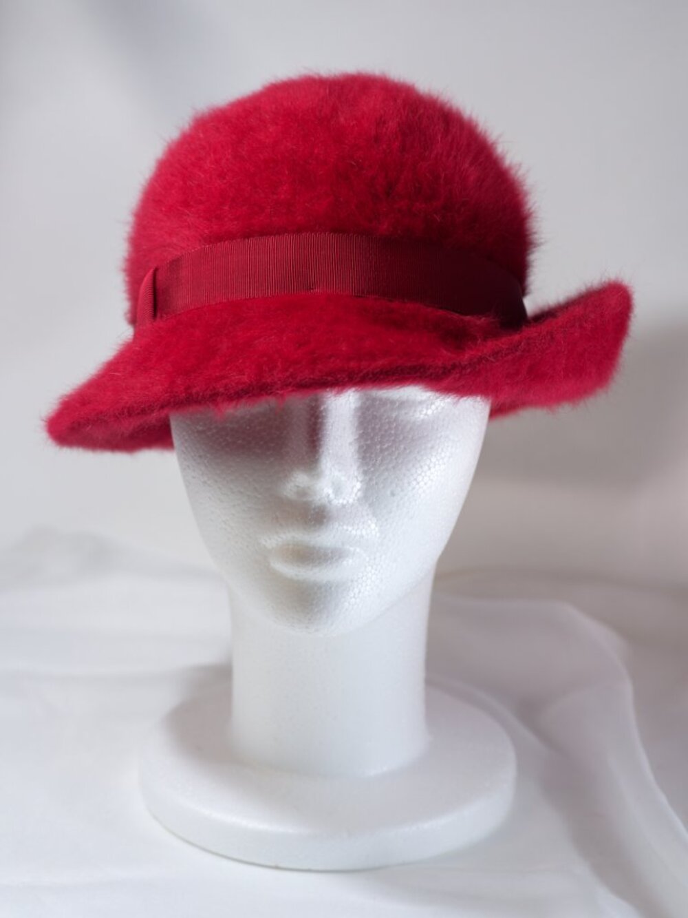 Vintage Kangol Design Red Fuzzy Brim Hat Made in England Womens 21" Small